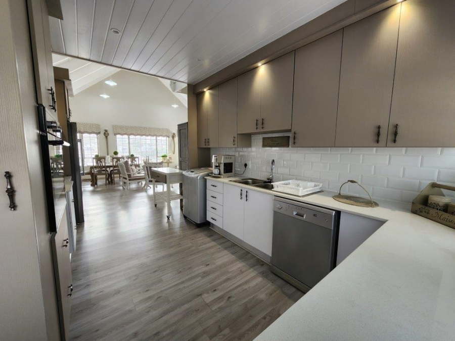 3 Bedroom Property for Sale in Vakansieplaas Western Cape